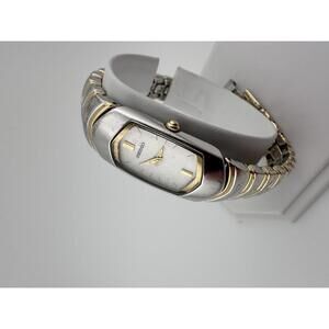 Seiko Womens Vintage Quartz Watch Two Tone Bracelet Silver Dial 14.5mm Patina